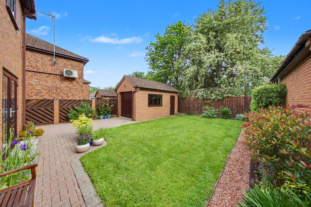 Ash Tree Close